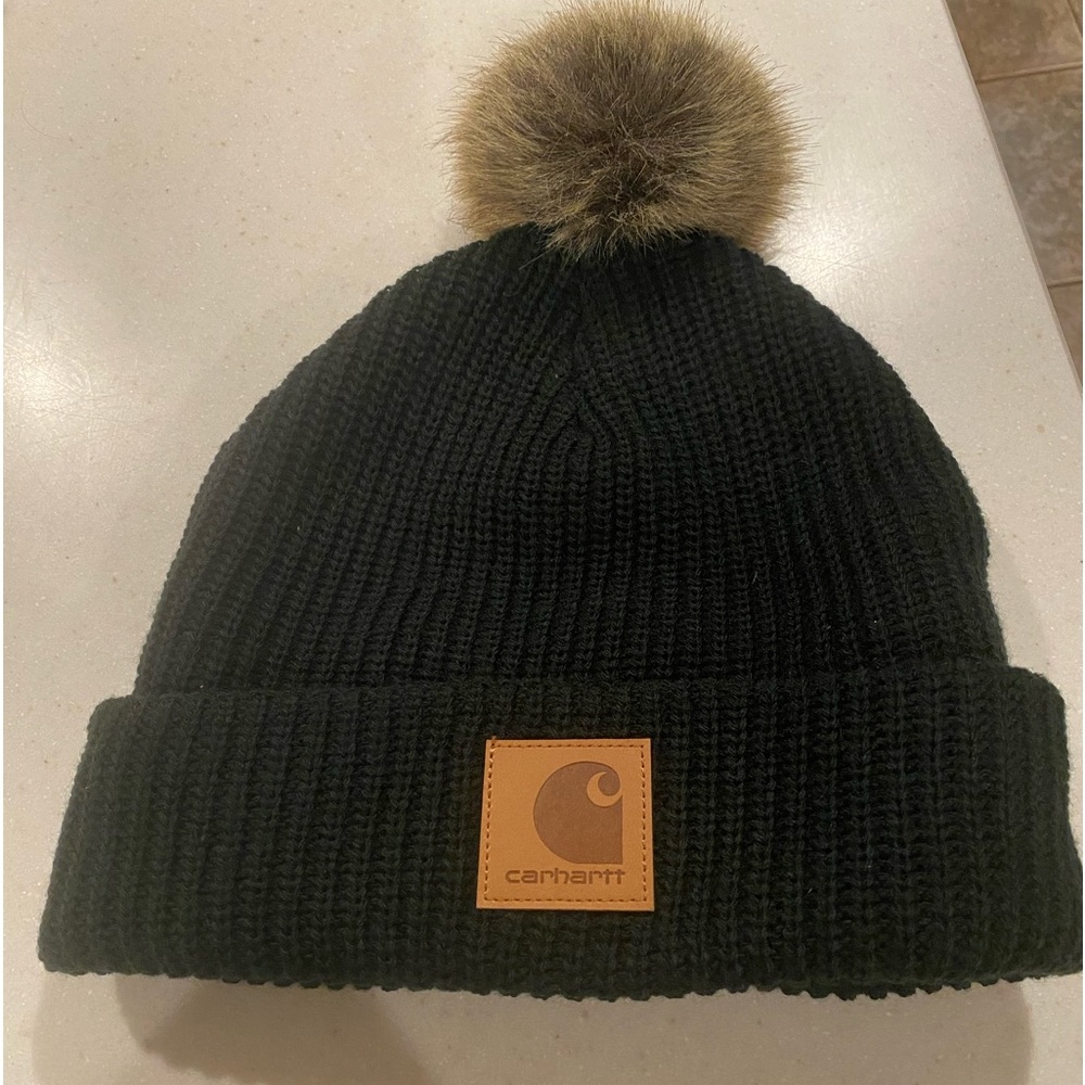 Women’s Carhartt beanie like new